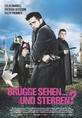 Poster im Vordergrund