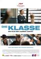 Poster im Vordergrund