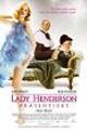 Lady Henderson präsentiert
