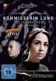 Poster im Vordergrund